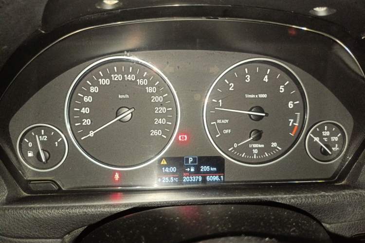 Used BMW 3 Series 2013 320i Active Edition Instrument Cluster