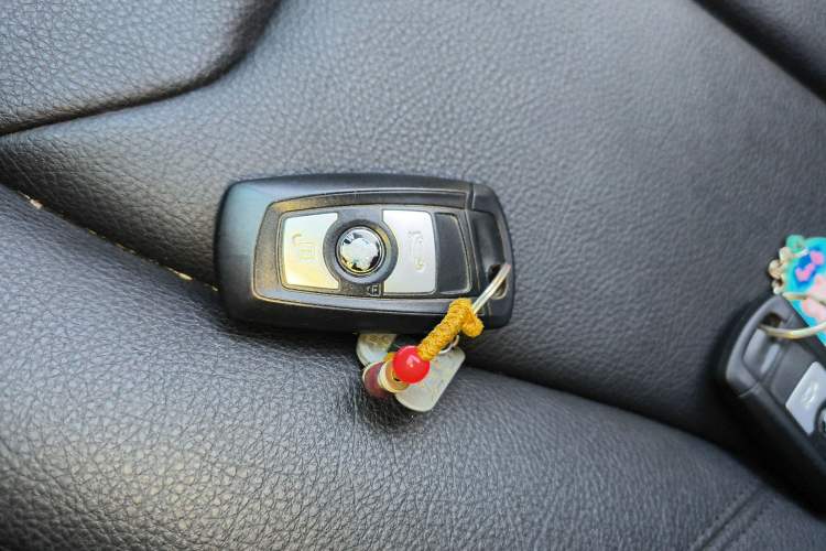 Used BMW 3 Series 2013 320i Sport Touring Edition Interior 1
