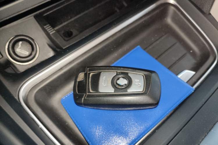 Used BMW 3 Series 2013 320i Sport Touring Edition Interior 1
