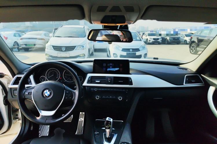 Used BMW 3 Series 2013 316i Active Edition Interior 2