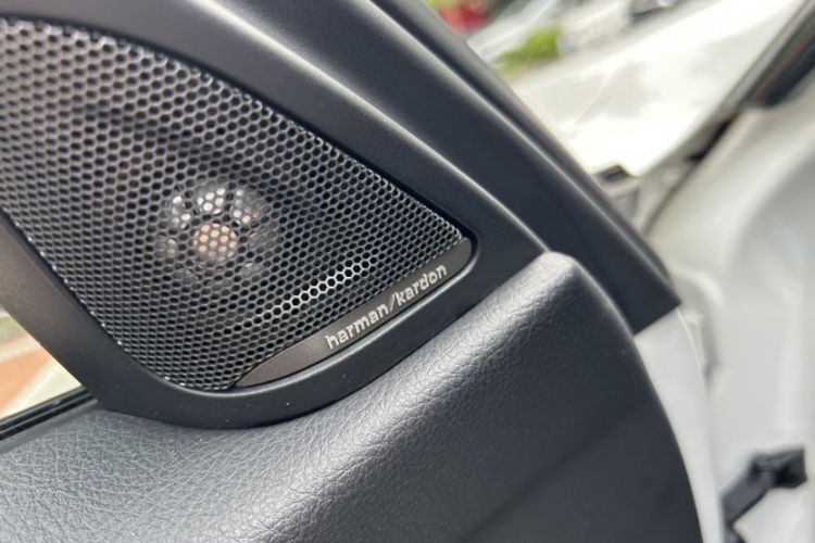 Used BMW 3 Series 2013 320i Sport Design Package Interior 3