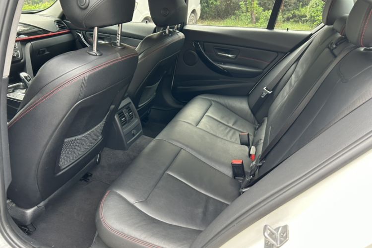 Used BMW 3 Series 2013 320i Sport Design Package Interior 6