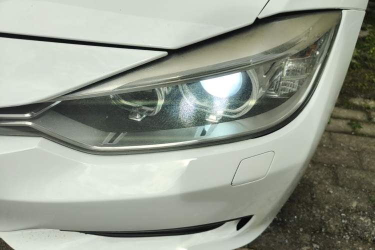 Used BMW 3 Series 2013 320i Sport Edition Left Front Headlight