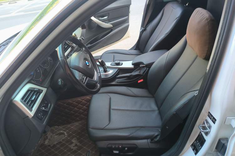Used BMW 3 Series 2013 320i Sport Touring Edition Left Front Seat