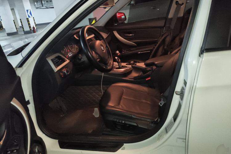 Used BMW 3 Series 2013 320i Sport Edition Left Front Seat