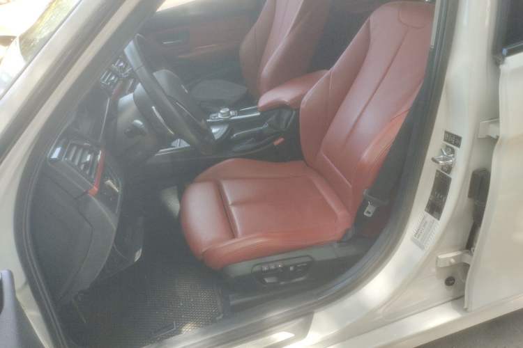 Used BMW 3 Series 2013 320i Sport Design Package Left Front Seat