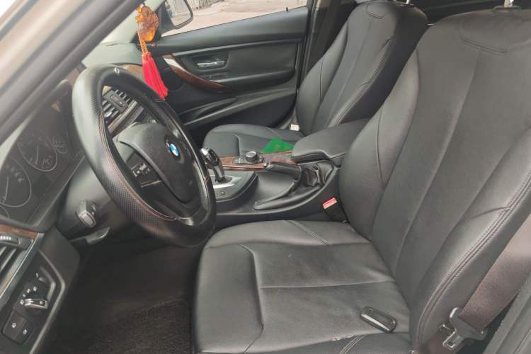 Used BMW 3 Series 2013 Facelifted 320Li Luxury Design Package Left Front Seat