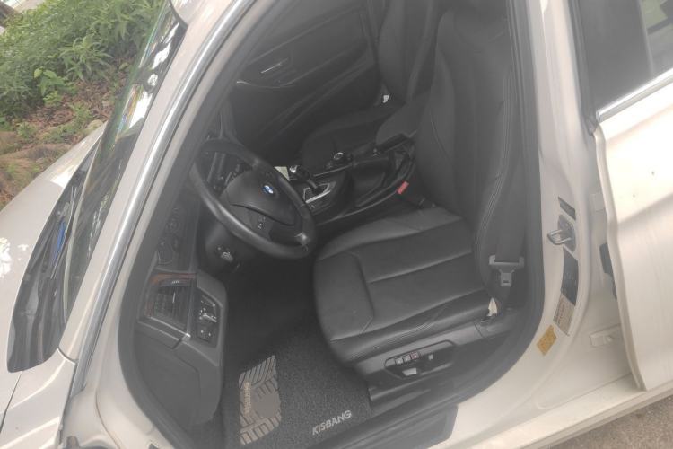 Used BMW 3 Series 2013 320Li Fashion Model Left Front Seat