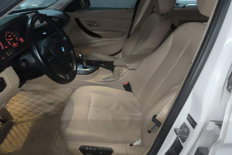 Used BMW 3 Series 2013 320Li Fashion Model Left Front Seat
