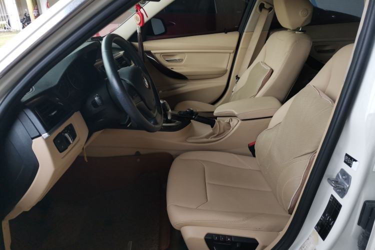 Used BMW 3 Series 2013 320Li Fashion Model Left Front Seat