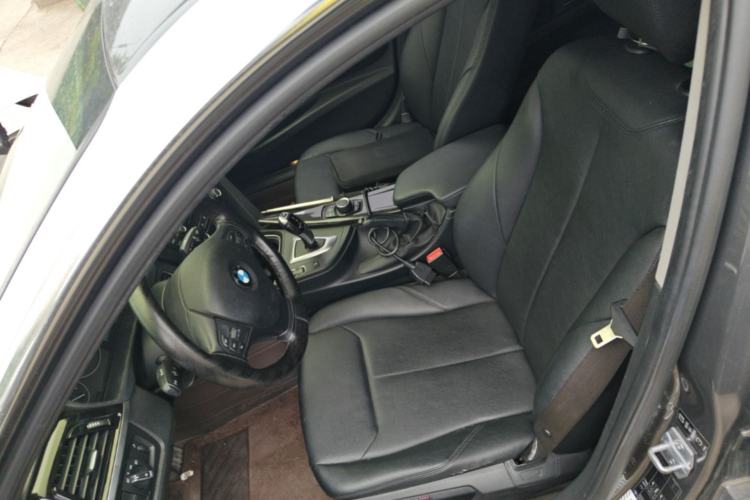 Used BMW 3 Series 2013 320Li Fashion Model Left Front Seat
