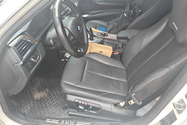 Used BMW 3 Series 2013 320Li Fashion Model Left Front Seat