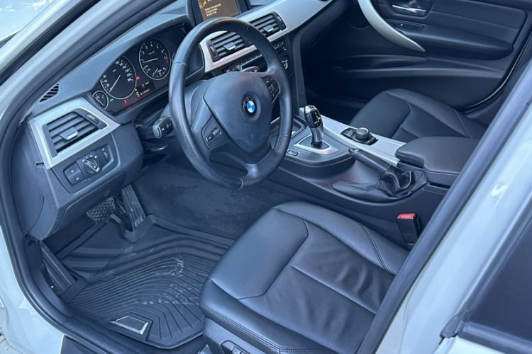 Used BMW 3 Series 2013 320i Sport Edition Left Front Seat