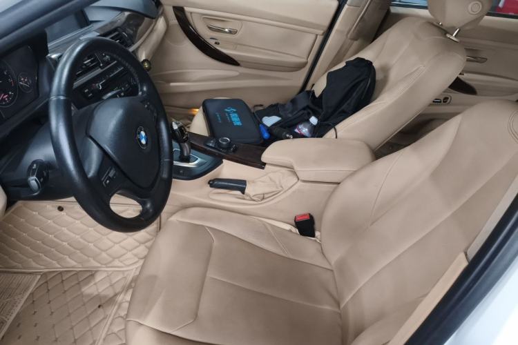 Used BMW 3 Series 2013 320Li Fashion Model Left Front Seat