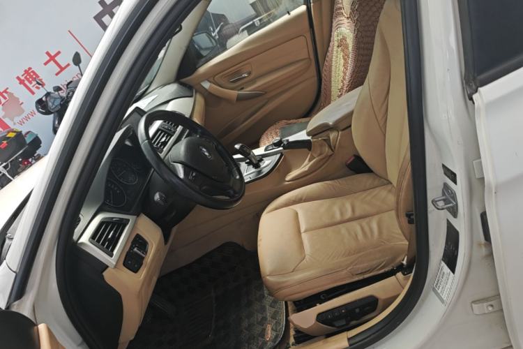 Used BMW 3 Series 2013 320i Sport Edition Left Front Seat