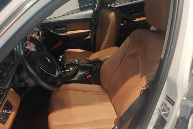 Used BMW 3 Series 2013 320Li Luxury Design Package Left Front Seat