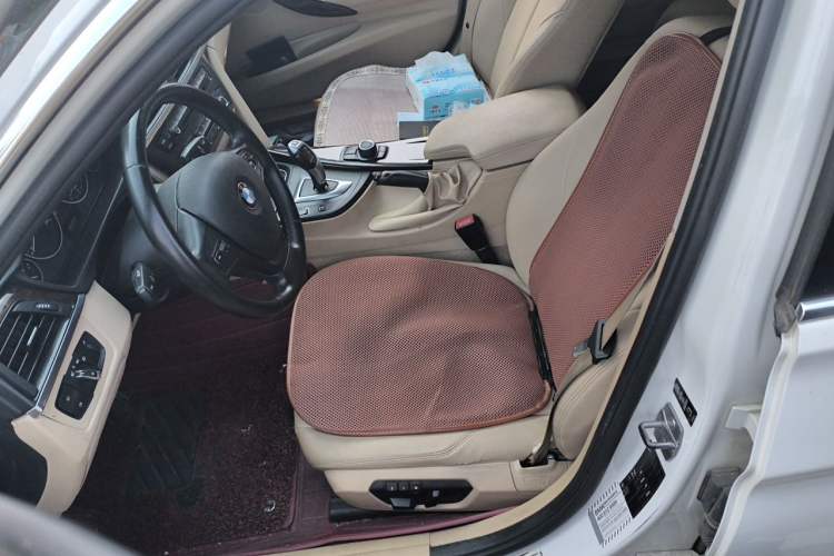 Used BMW 3 Series 2013 320Li Fashion Model Left Front Seat