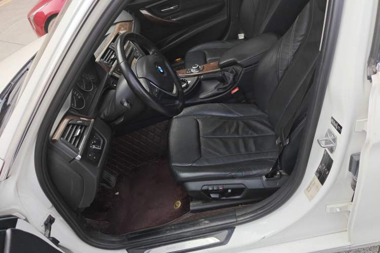 Used BMW 3 Series 2013 320Li Luxury Design Package Left Front Seat