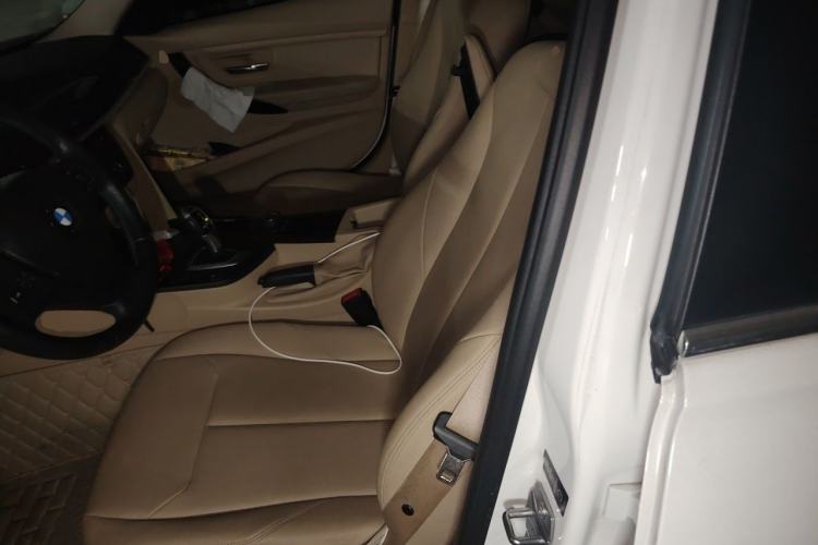 Used BMW 3 Series 2013 320Li Fashion Model Left Front Seat