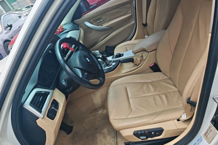 Used BMW 3 Series 2013 320i Sport Edition Left Front Seat