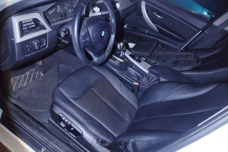 Used BMW 3 Series 2013 320Li Fashion Model Left Front Seat