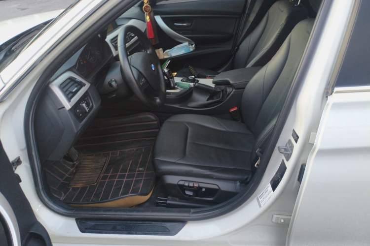 Used BMW 3 Series 2013 320Li Fashion Model Left Front Seat