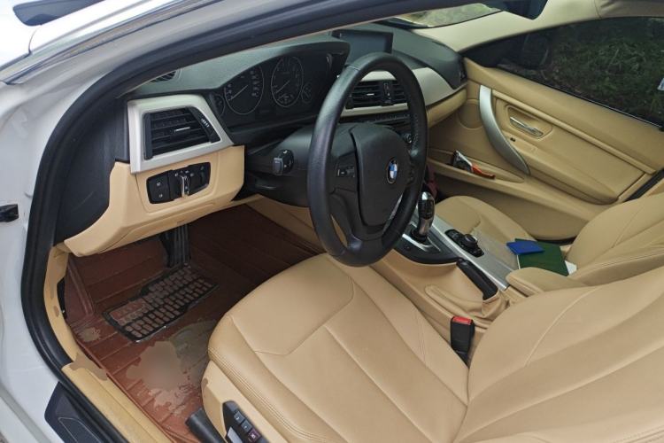 Used BMW 3 Series 2013 320Li Fashion Model Left Front Seat