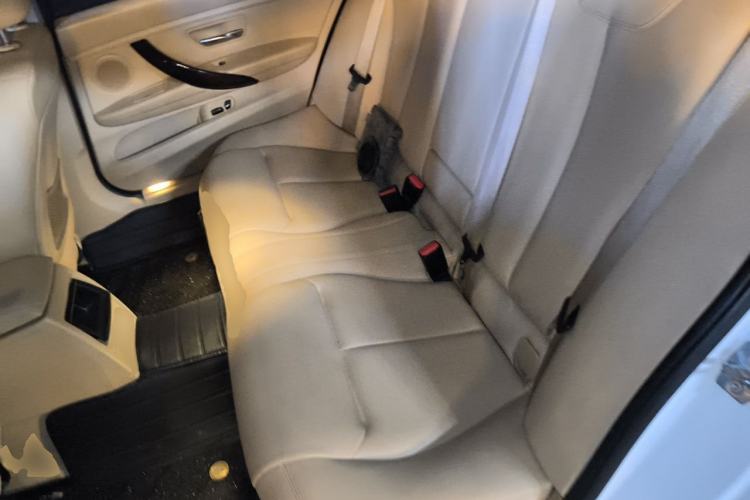 Used BMW 3 Series 2013 320Li Fashion Model Left Rear Seat