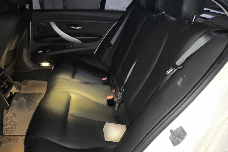 Used BMW 3 Series 2013 320Li Fashion Model Left Rear Seat