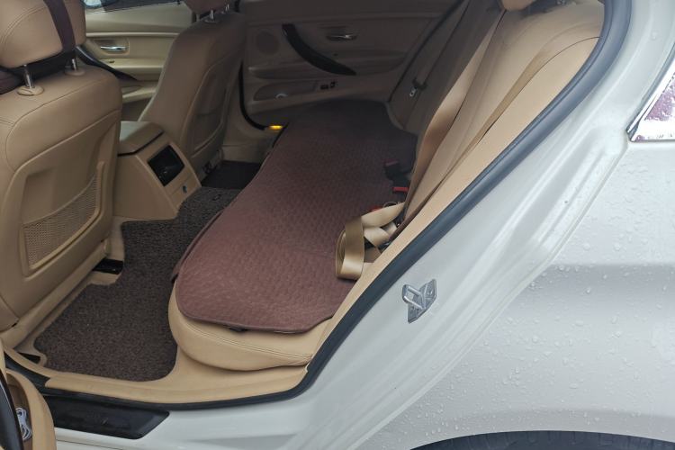Used BMW 3 Series 2013 320Li Fashion Model Left Rear Seat