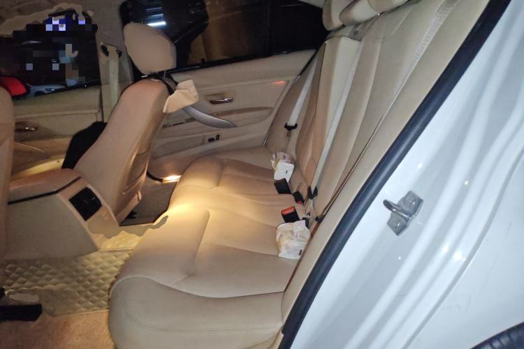Used BMW 3 Series 2013 320Li Fashion Model Left Rear Seat