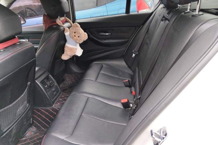 Used BMW 3 Series 2013 328i Sport Design Package Left Rear Seat