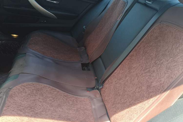 Used BMW 3 Series 2013 Facelifted 320Li Luxury Design Package Left Rear Seat
