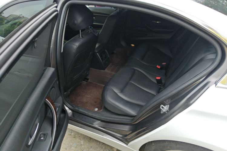 Used BMW 3 Series 2013 320Li Fashion Model Left Rear Seat