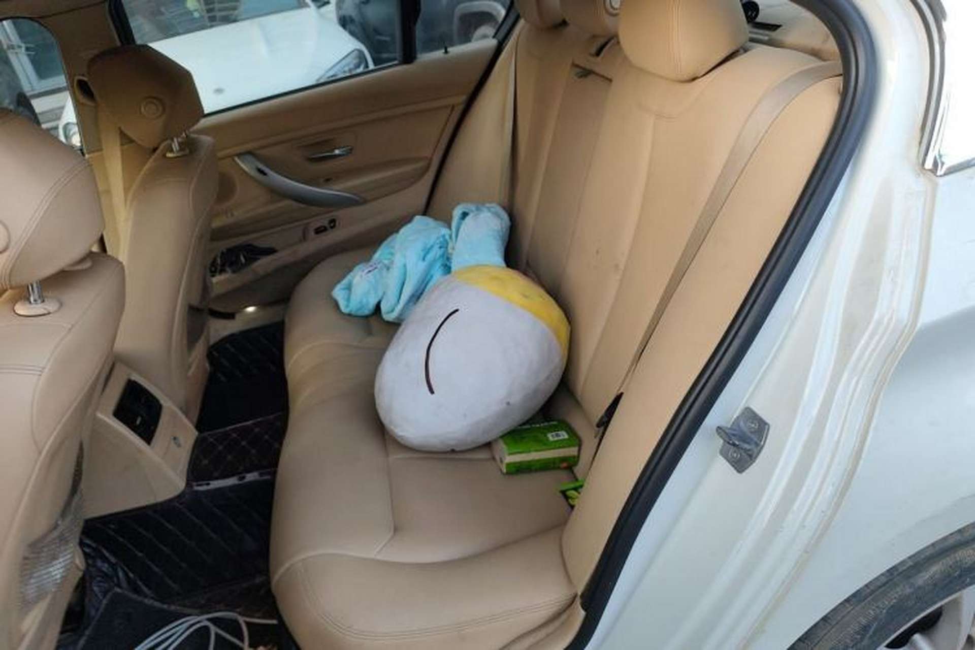 Used BMW 3 Series 2013 320Li Fashion Model Left Rear Seat