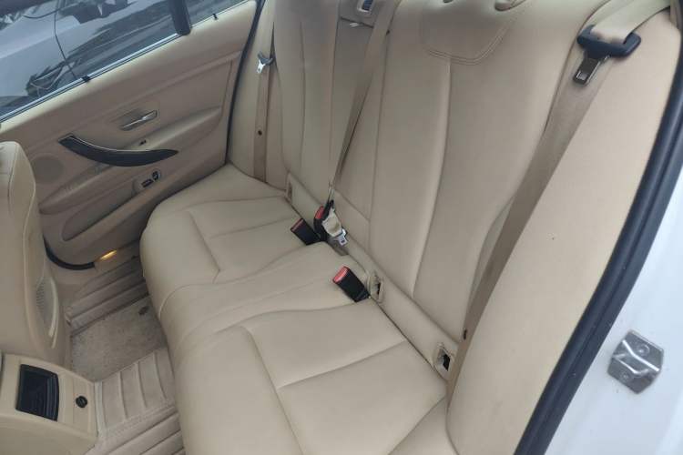 Used BMW 3 Series 2013 320Li Fashion Model Left Rear Seat