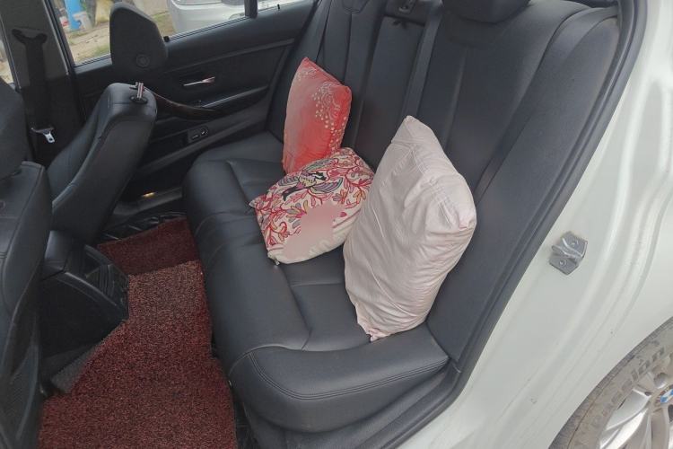 Used BMW 3 Series 2013 320Li Fashion Model Left Rear Seat