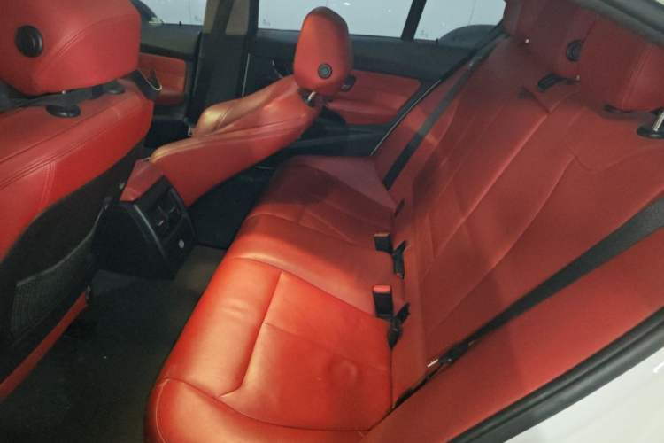 Used BMW 3 Series 2013 328i Sport Design Package Left Rear Seat