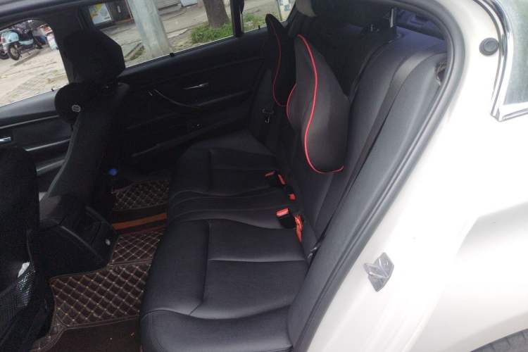 Used BMW 3 Series 2013 320Li Fashion Model Left Rear Seat