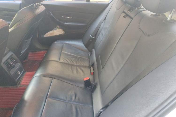Used BMW 3 Series 2013 Restyled 320i Sport Design Package Left Rear Seat