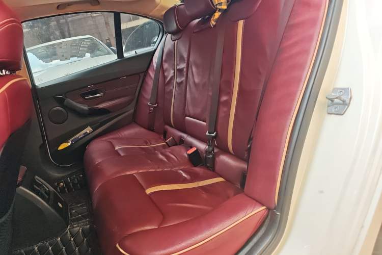 Used BMW 3 Series 2013 Restyled 320i Sport Design Package Left Rear Seat