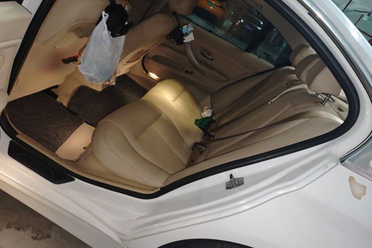 Used BMW 3 Series 2013 320Li Fashion Model Left Rear Seat