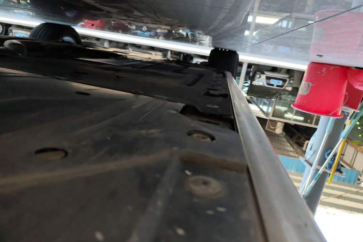 Used BMW 3 Series 2013 320i Sport Touring Edition Left Side Sill