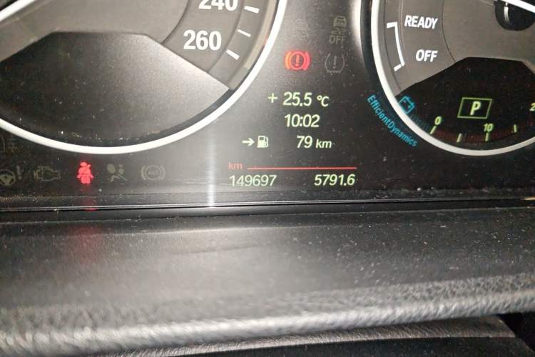 Used BMW 3 Series 2013 320Li Fashion Design Package Odometer Close Up