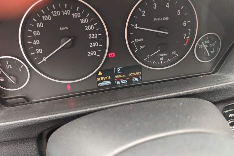 Used BMW 3 Series 2013 Facelifted 320Li Luxury Design Package Odometer Close Up