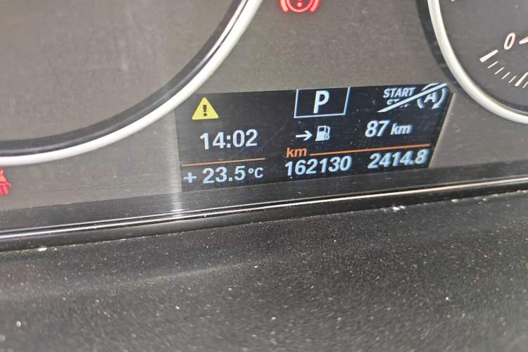 Used BMW 3 Series 2013 328Li Fashion Edition Odometer Close Up