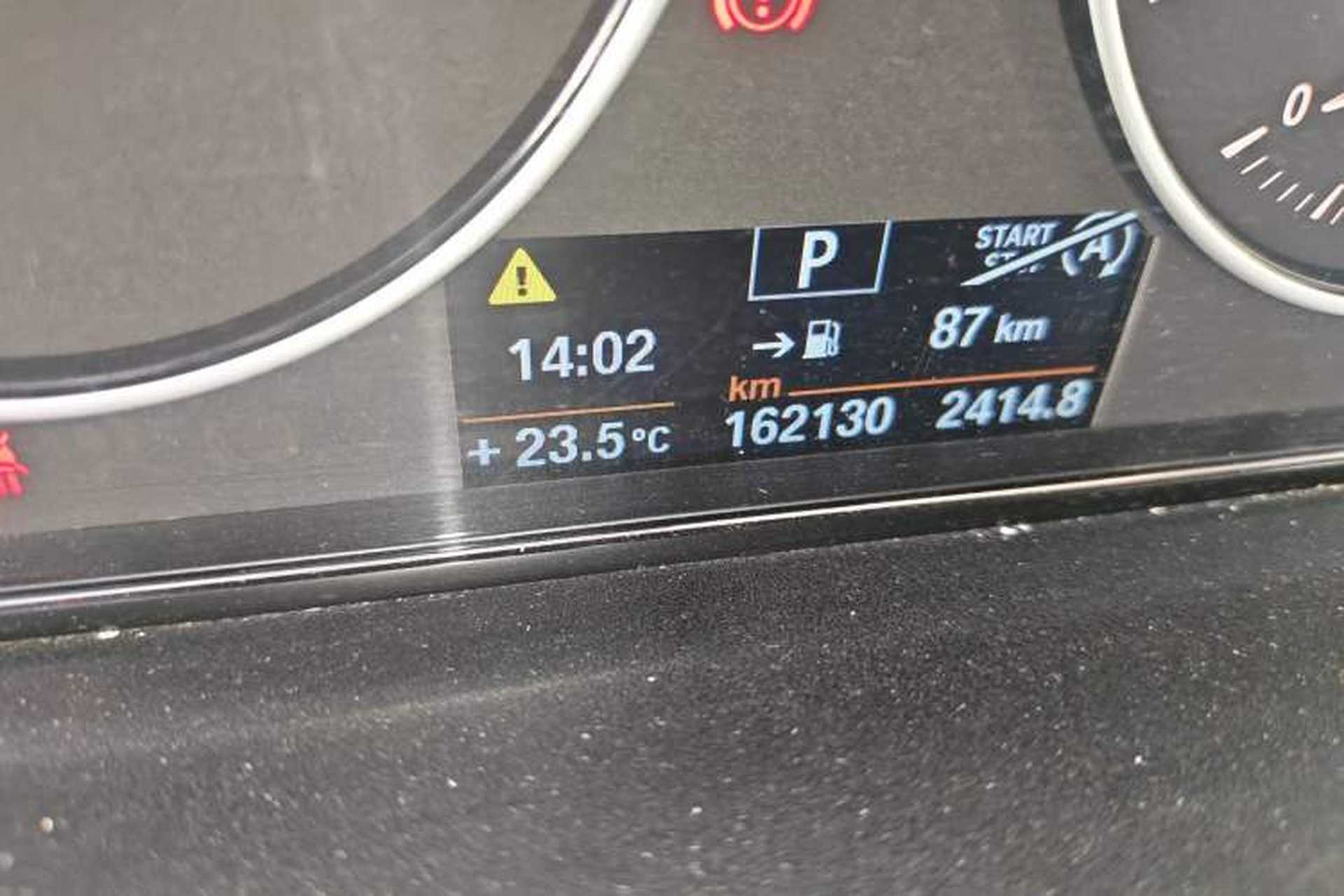 Used BMW 3 Series 2013 328Li Fashion Edition Odometer Close Up