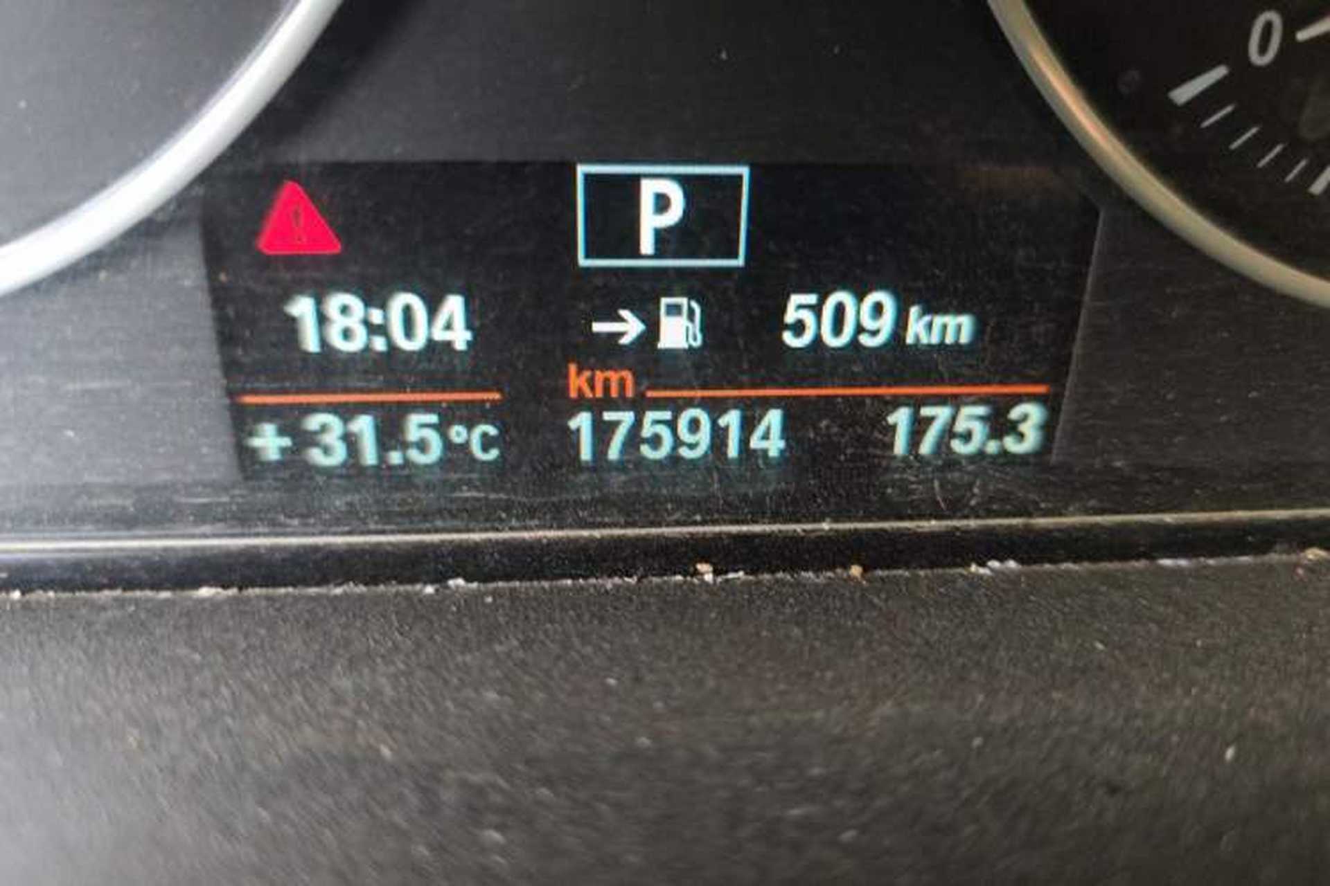 Used BMW 3 Series 2013 320Li Fashion Model Odometer Close Up