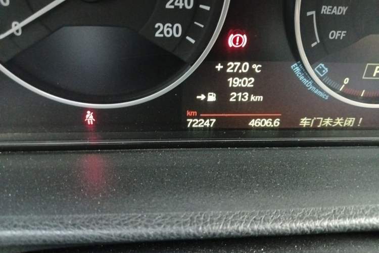 Used BMW 3 Series 2013 Facelift 320Li Fashion Design Package Odometer Close Up