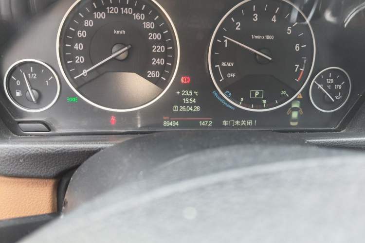 Used BMW 3 Series 2013 320Li Luxury Design Package Odometer Close Up
